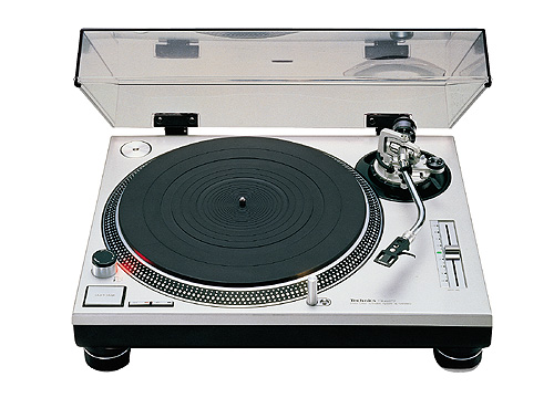 PLATINE+VINYLE+TECHNICS+SL+1200+MK2.JPG