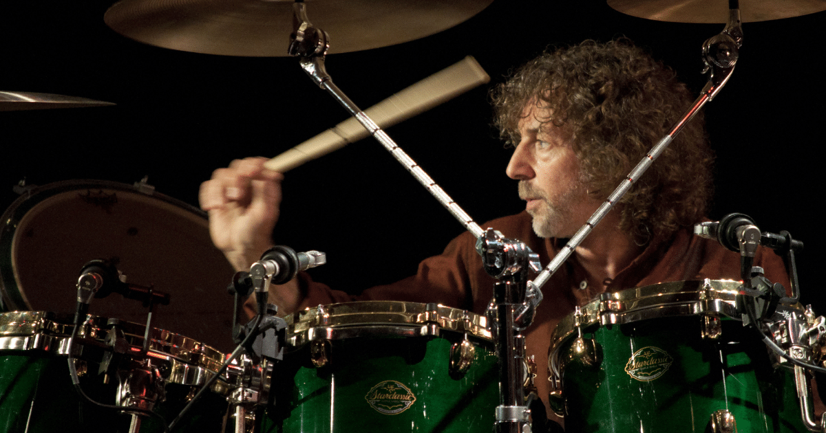 Simon Phillips : le maestro aux mille grooves