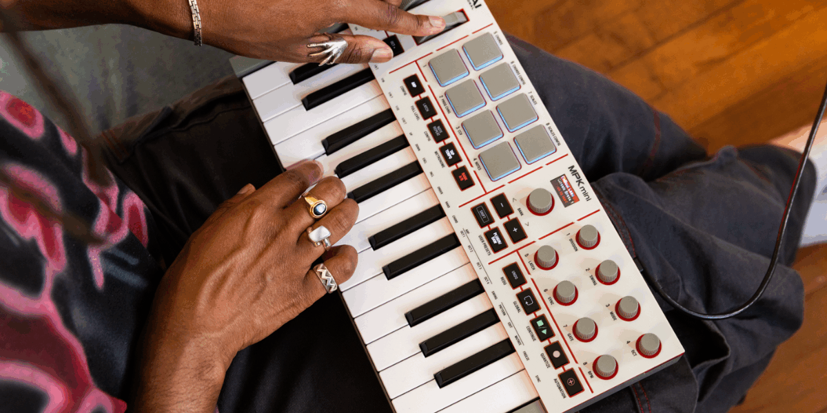 Nouveau Akai MPK Mini 4 : le retour du légendaire clavier midi