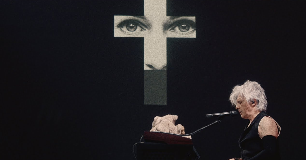 Le nouveau clip d’Indochine « Sanna sur (...)