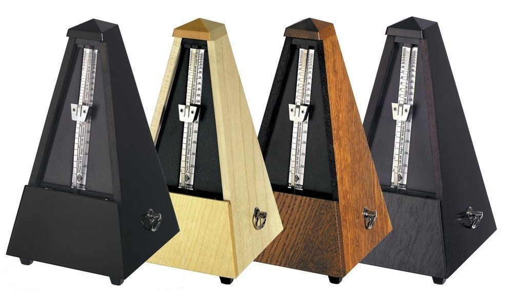 WITTNER METRONOME PYRAMIDAL OAK MATT BLACK 809