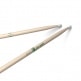 CLASSIC FORWARD 2B RAW HICKORY DRUMSTICK OVAL NYLON TIP