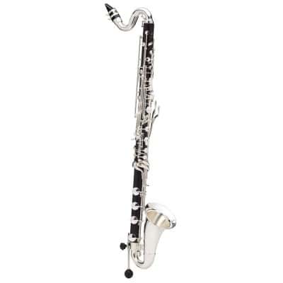 Clarinetes baixo