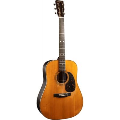 MARTIN GUITARS D-28 STREET LEGEND