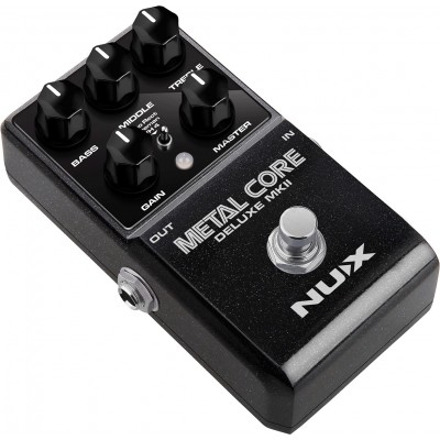 PREAMP-PEDAL MIT DREI VERSCHIEDENEN HIGH-GAIN-GITARRENVERSTÄRKER-SOUNDS