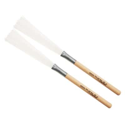 JB3 NYLON BRUSHES - WOODEN HANDLE