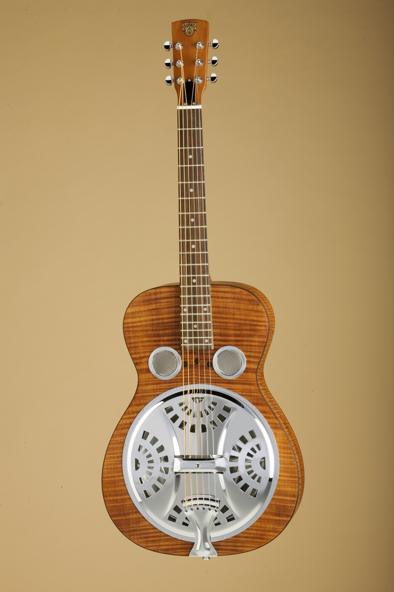 Dobro hound on sale dog deluxe