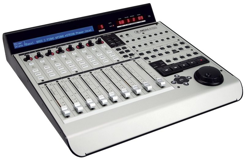MACKIE Control Universal Pro