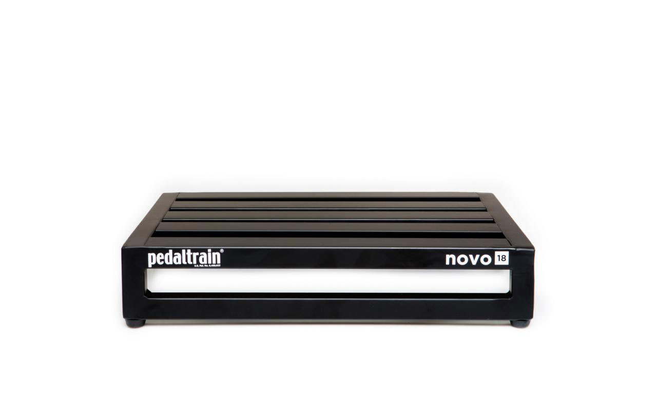 PEDALTRAIN NOVO 18 PEDALBOARD WITH TOUR CASE