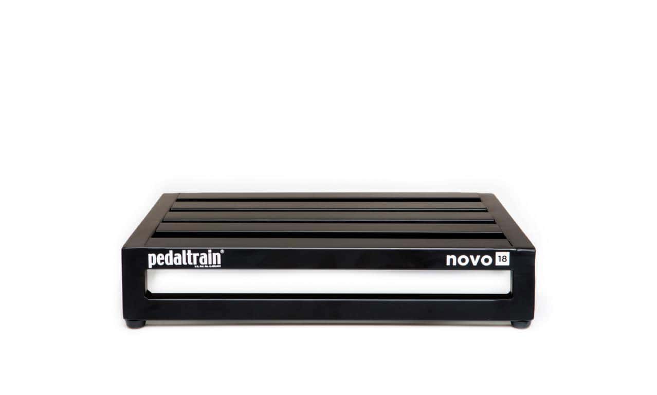 PEDALTRAIN NOVO 18 PEDALBOARD WITH TOUR CASE